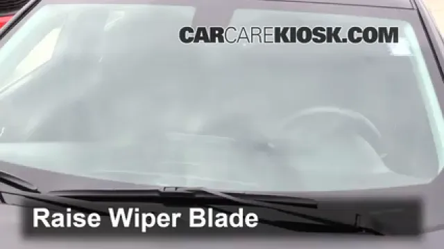 2016 Chevrolet Malibu LT 1.5L 4 Cyl. Turbo Escobillas de limpiaparabrisas delantero Cambiar escobillas de limpiaparabrisas